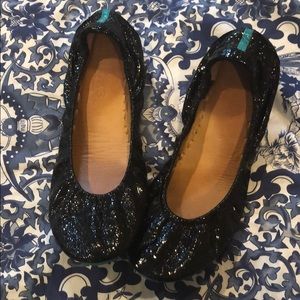 Obsidian black tieks